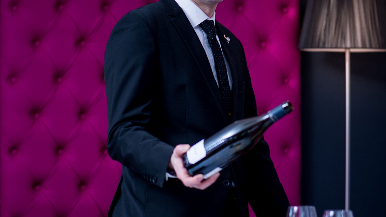 Photo of Human In Picture in Charolles