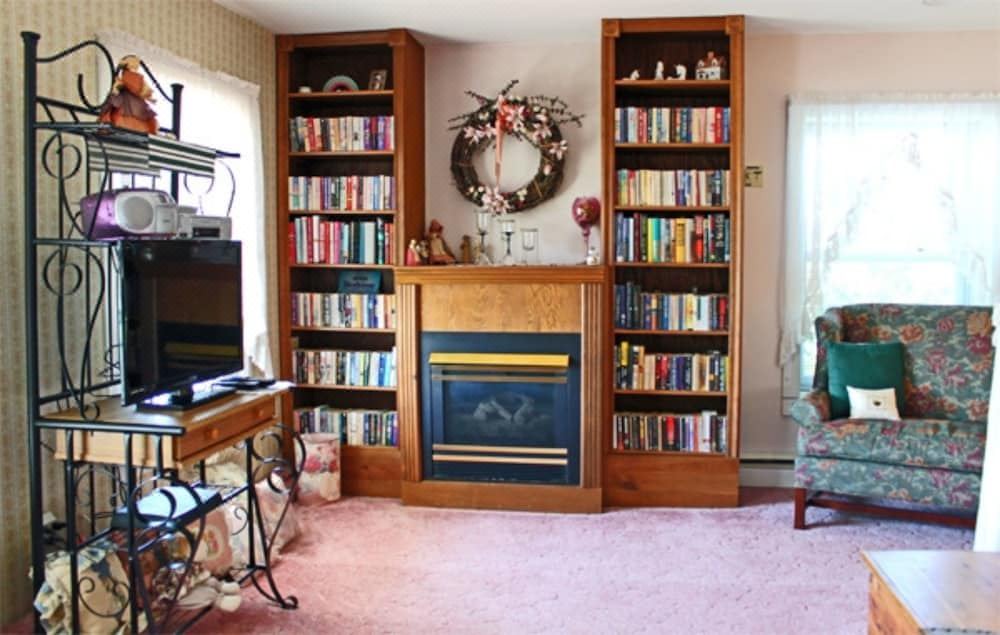 Photo of Livingroom in Galena