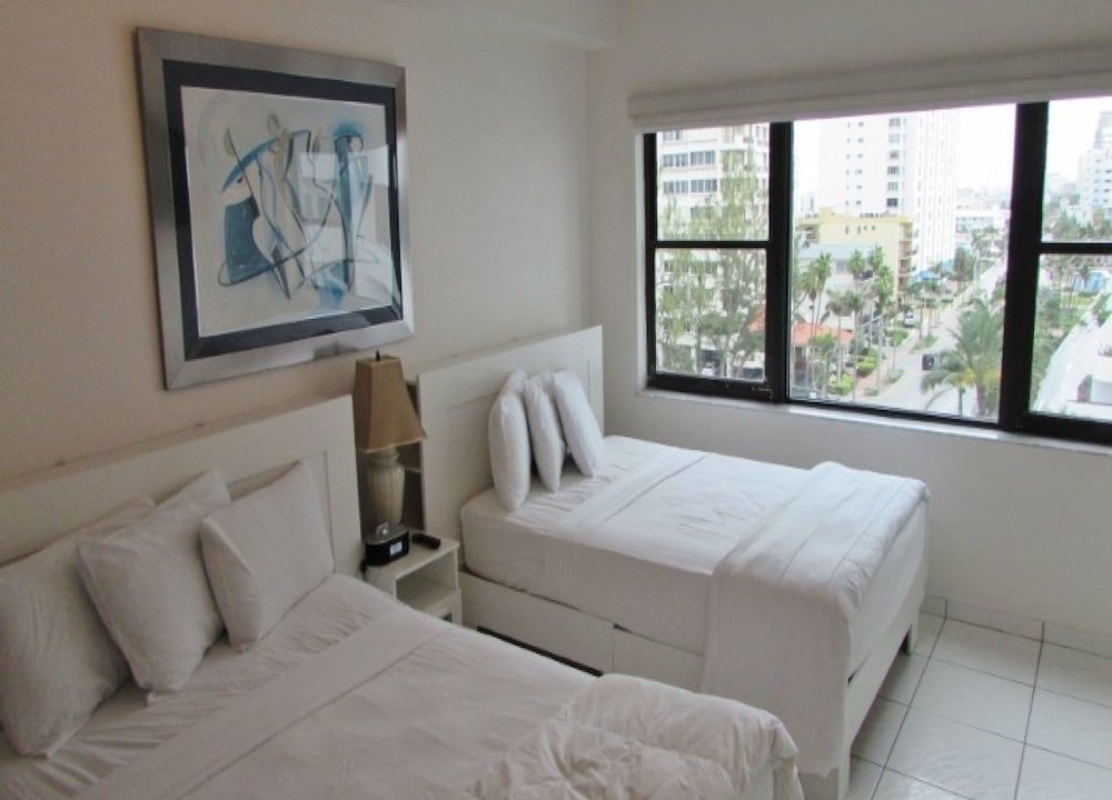 Photo of Bedroom in Mid Beach