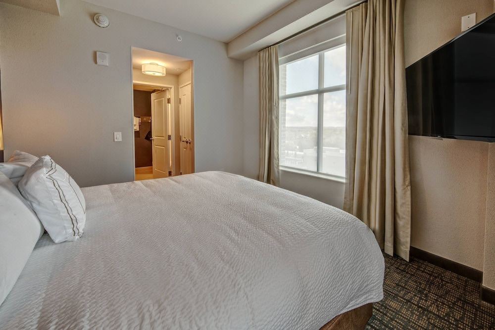 Photo of Bedroom in Green Hills