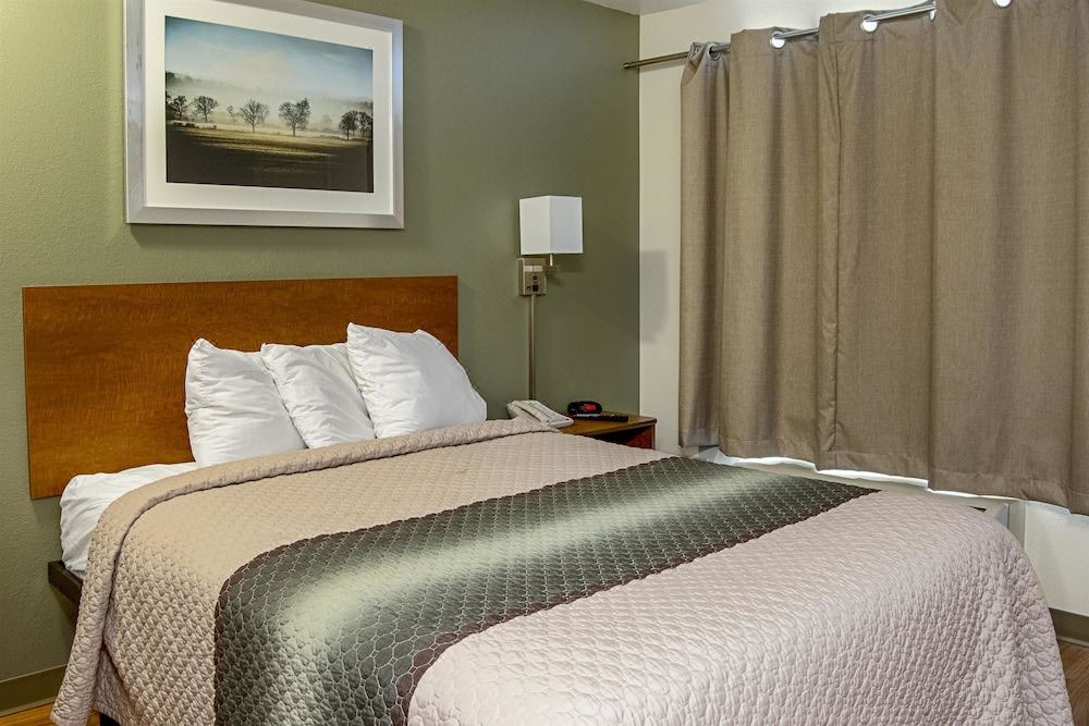 Photo of Bedroom in Salem