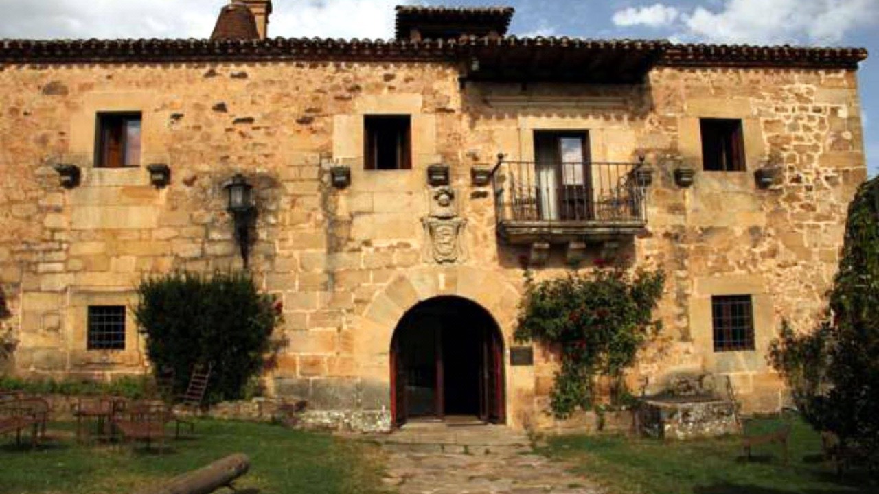 Photo of Buildings in Molinos de Duero