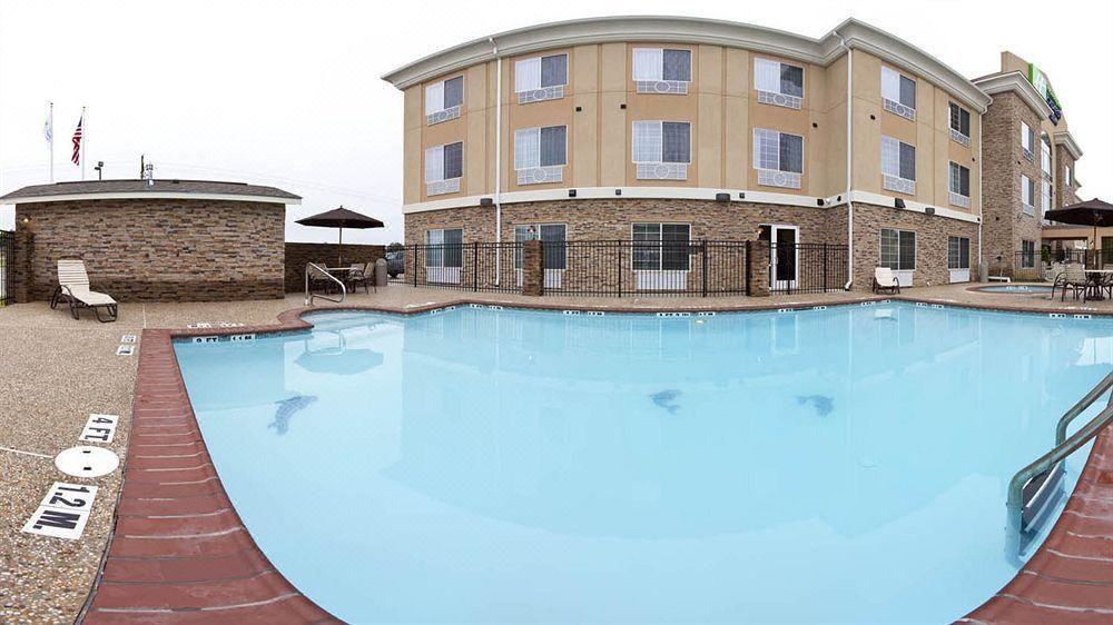 Photo of Outdoor in Carthage