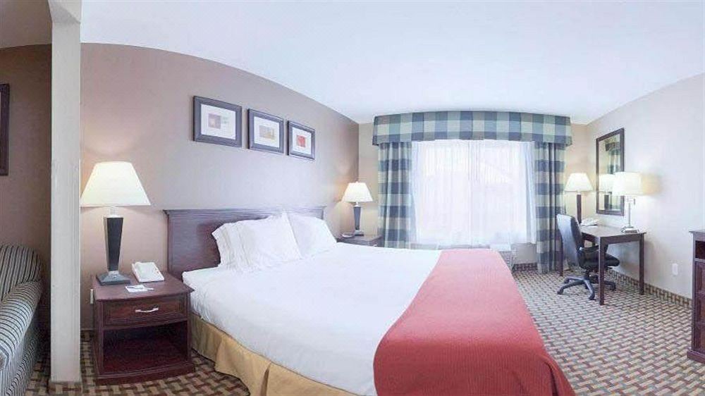 Photo of Bedroom in O'Neill