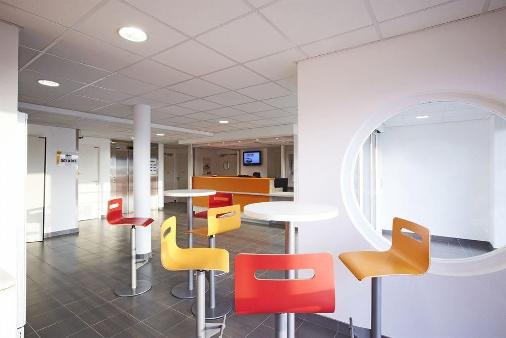 Photo of Livingroom in Val-de-Reuil