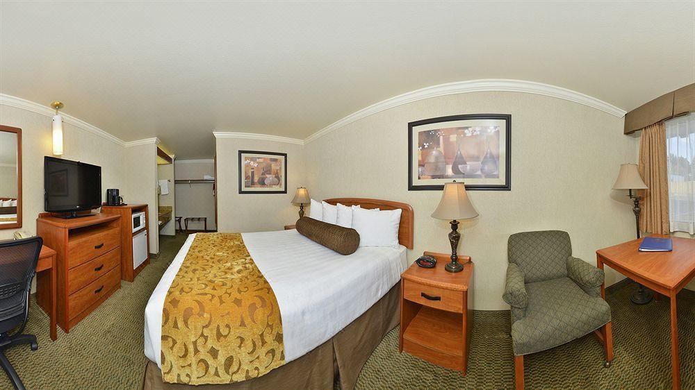Photo of Bedroom in Coos Bay