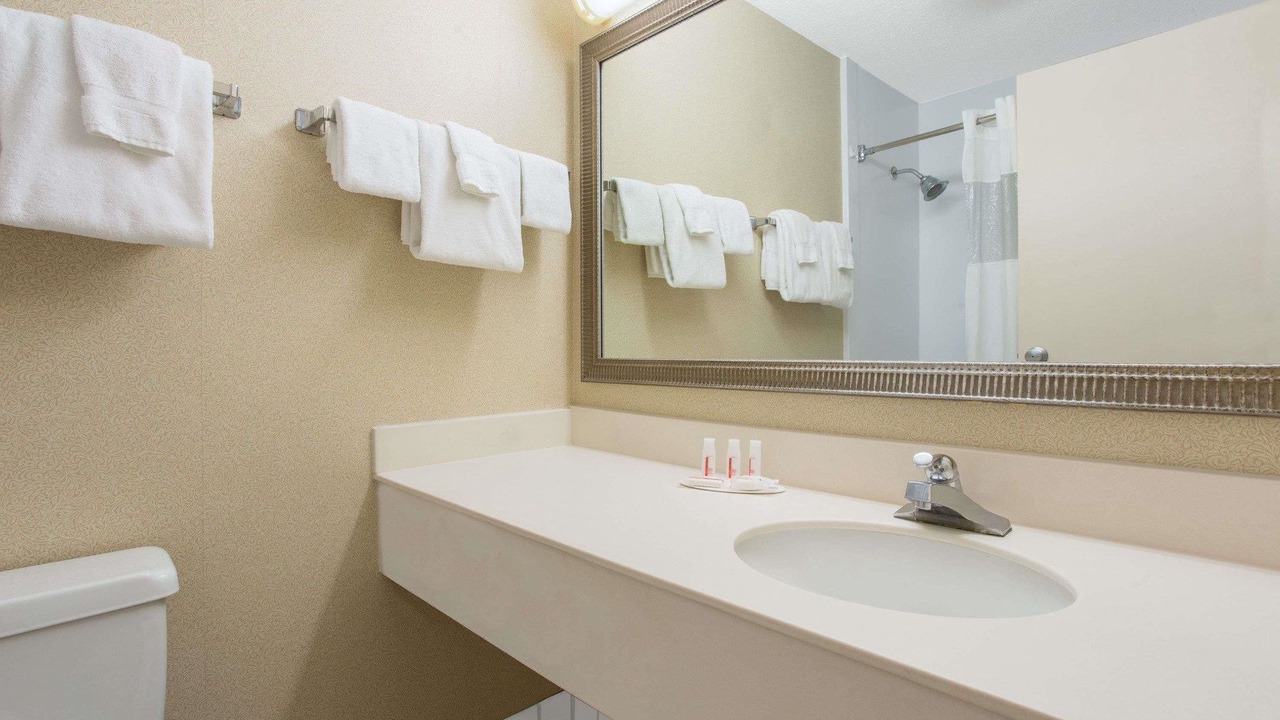 Photo of Bathroom in Painted Post