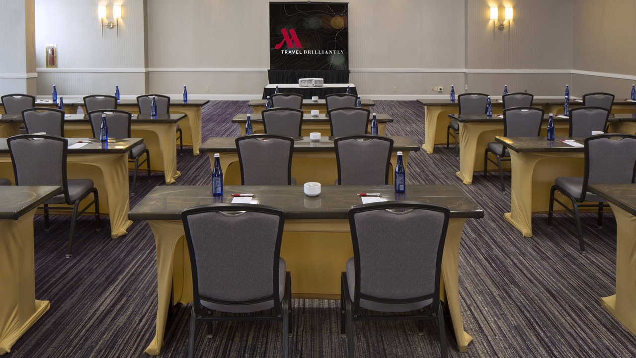 Photo of Livingroom in Cedar Knolls