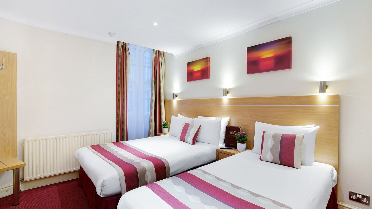 Photo of Bedroom in Lancaster Gate