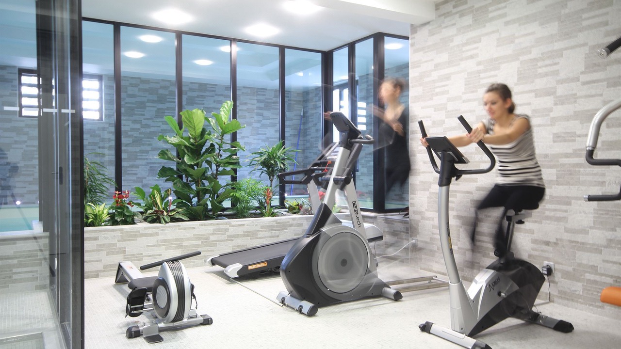 Photo of Human In Picture in Soissons