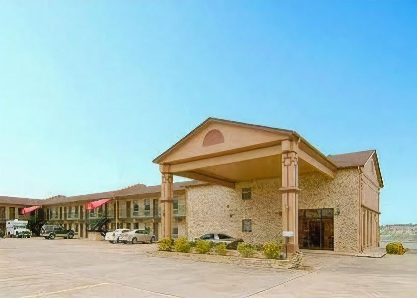 Photo of Buildings in Dumas