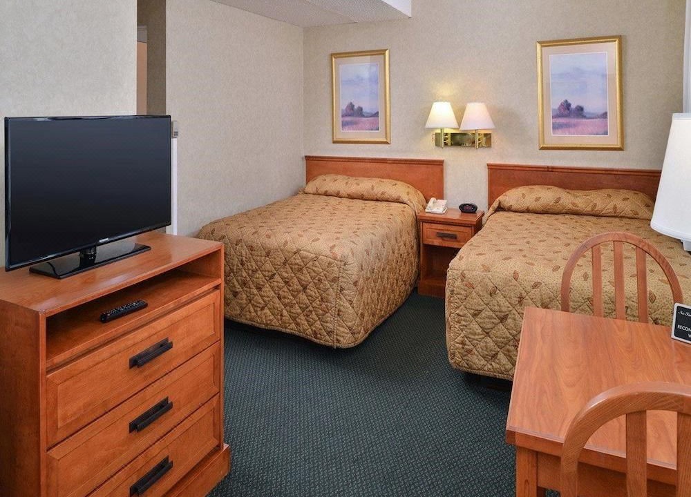 Photo of Others in Banff Trail