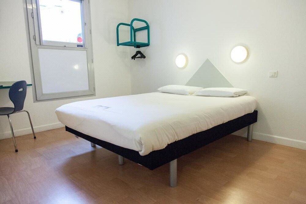 Photo of Bedroom in Le Kremlin-Bicetre