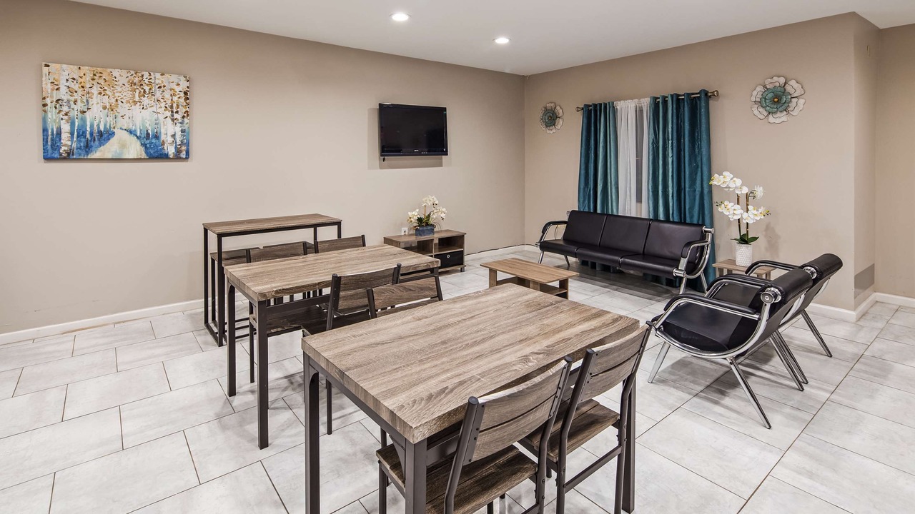 Photo of Livingroom in Orange