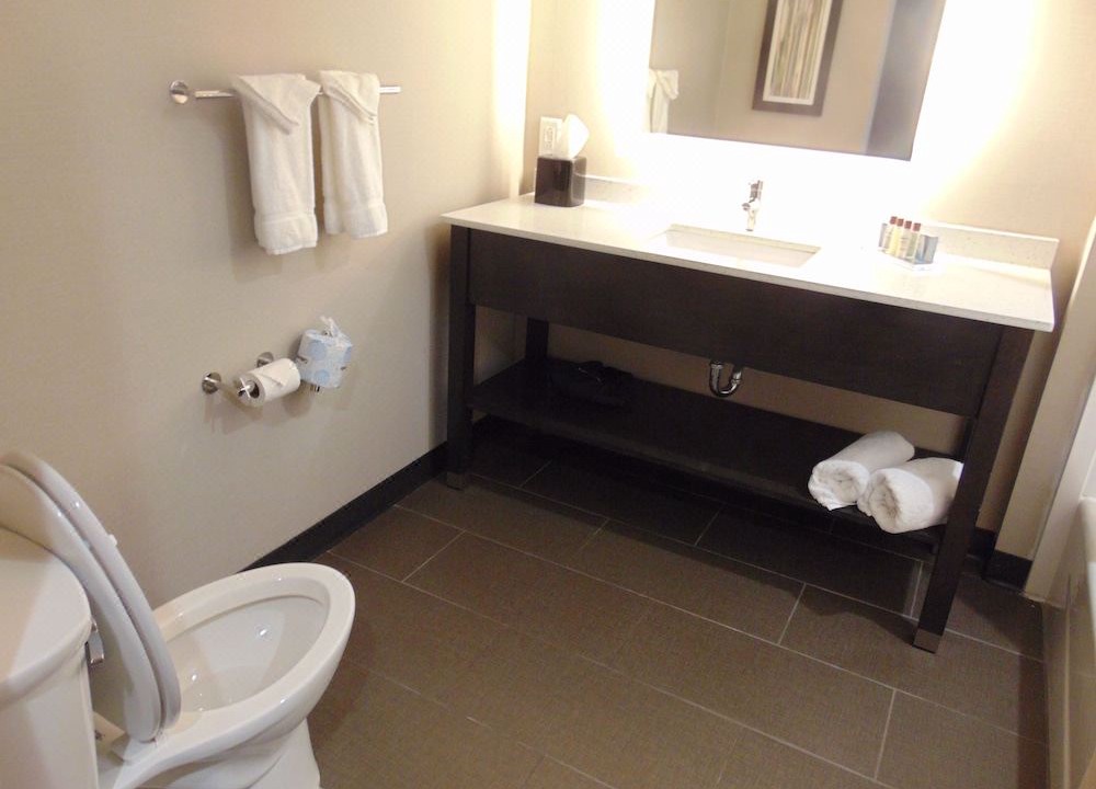 Photo of Bathroom in North by Northwest