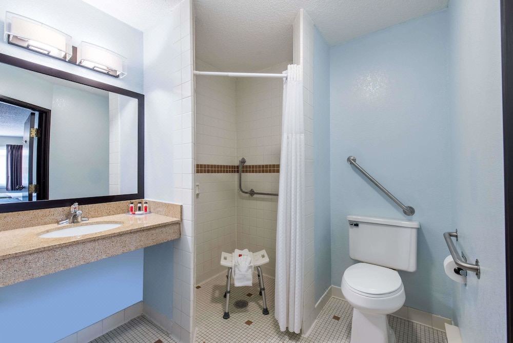 Photo of Bathroom in Pierre
