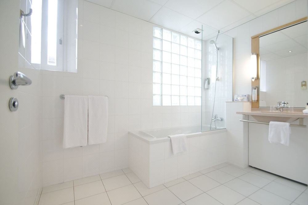 Photo of Others in 2nd Arrondissement