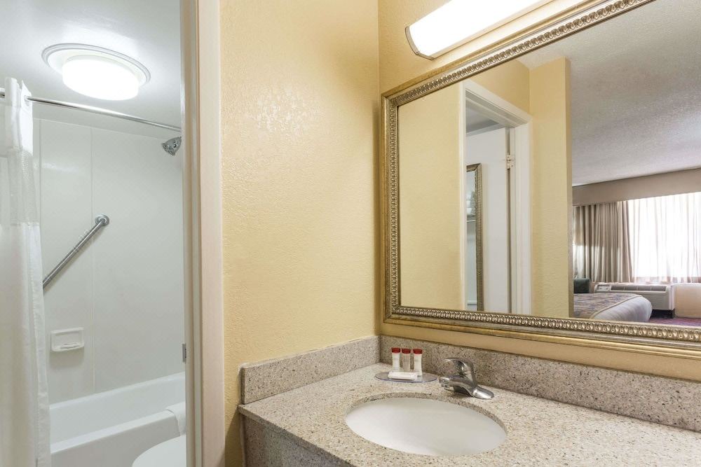 Photo of Bathroom in Altamonte Springs