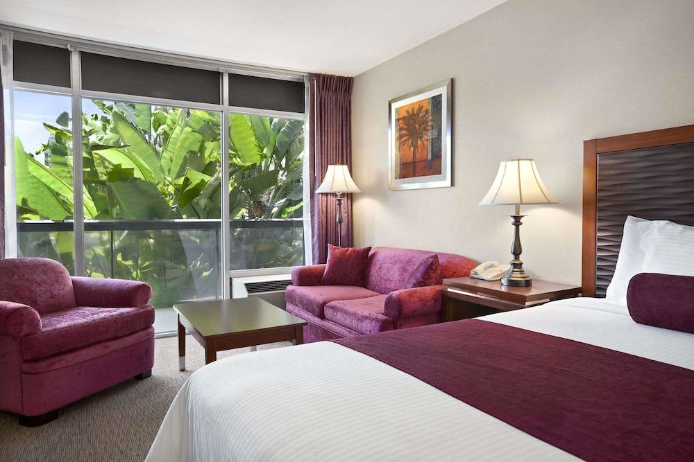 Photo of Livingroom in Sunnyvale