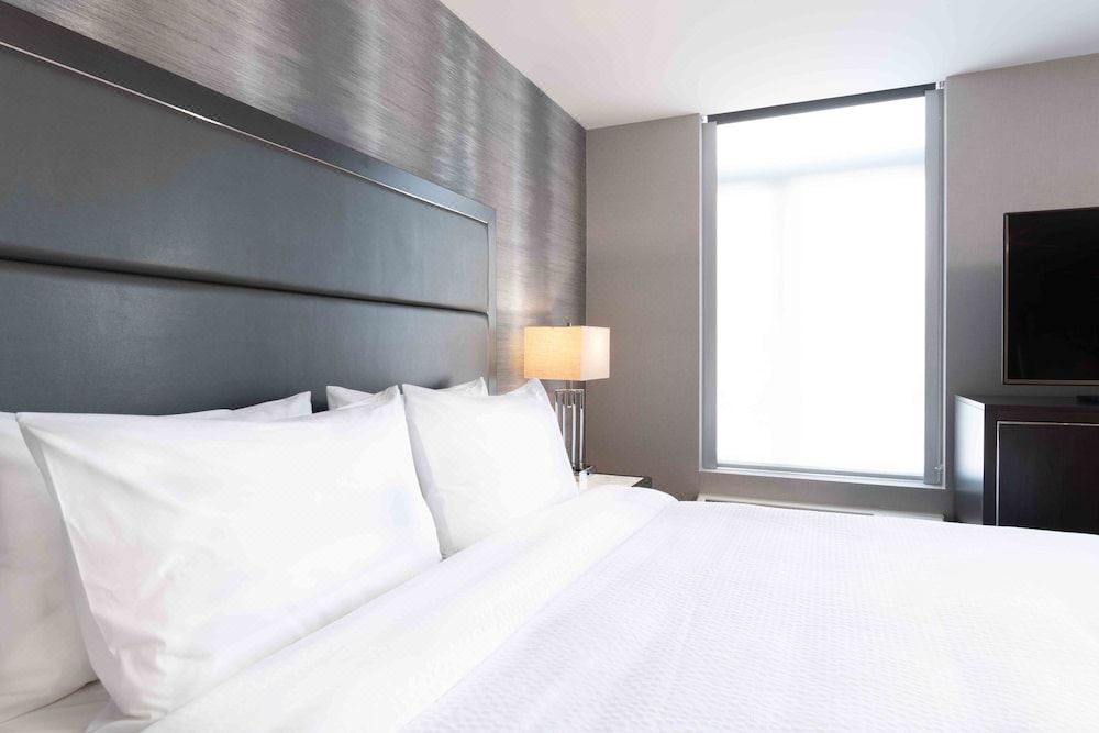 Photo of Bedroom in Harrison Lenox