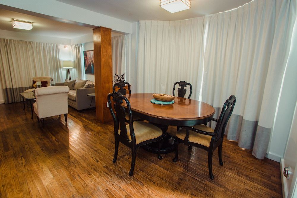 Photo of Livingroom in South Pointe