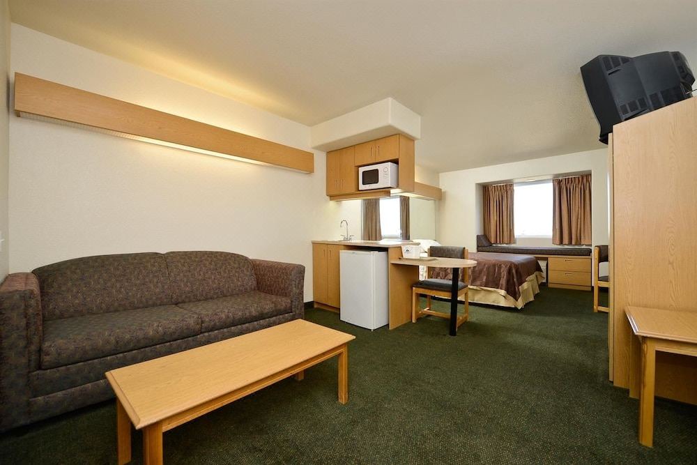 Photo of Livingroom in Ada