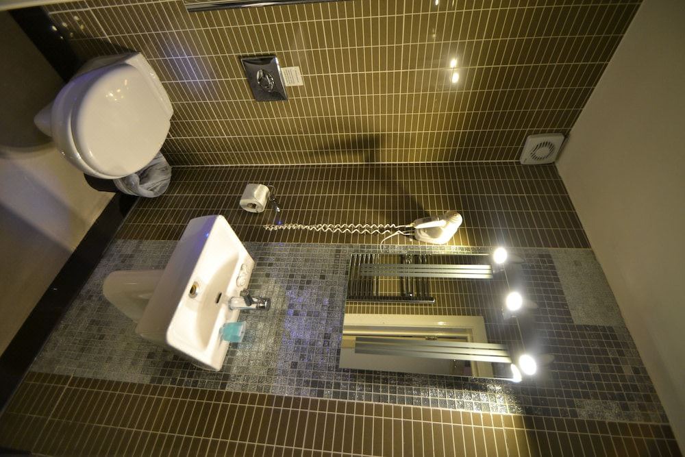 Photo of Bathroom in Lancaster Gate
