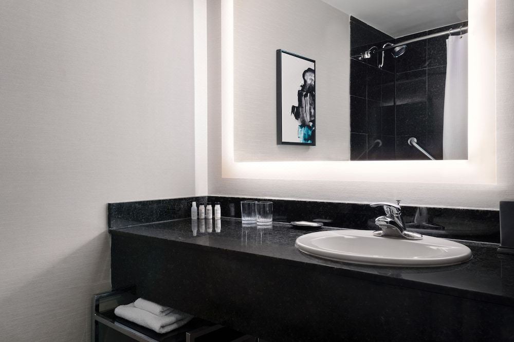 Photo of Bathroom in Iselin