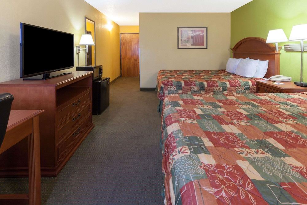 Photo of Bedroom in Shawnee
