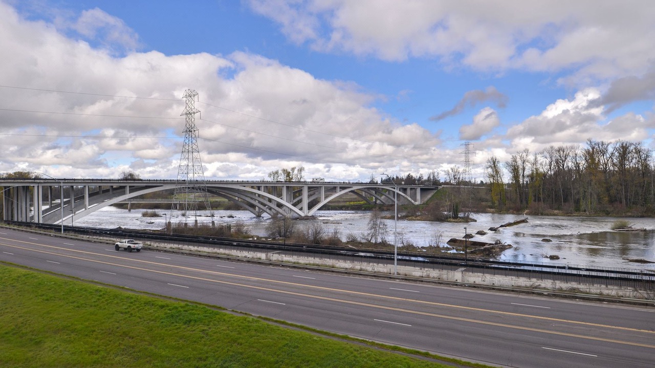 Photo of Others in Eugene