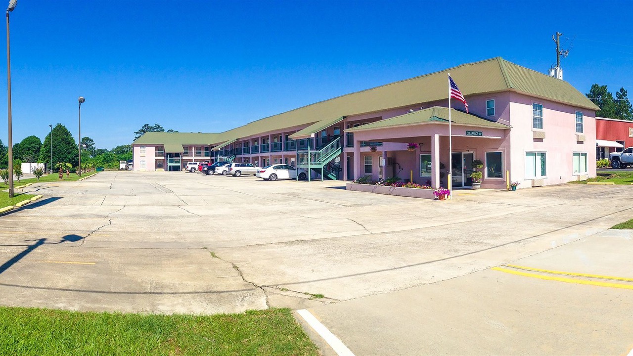 Photo of Buildings in Metter