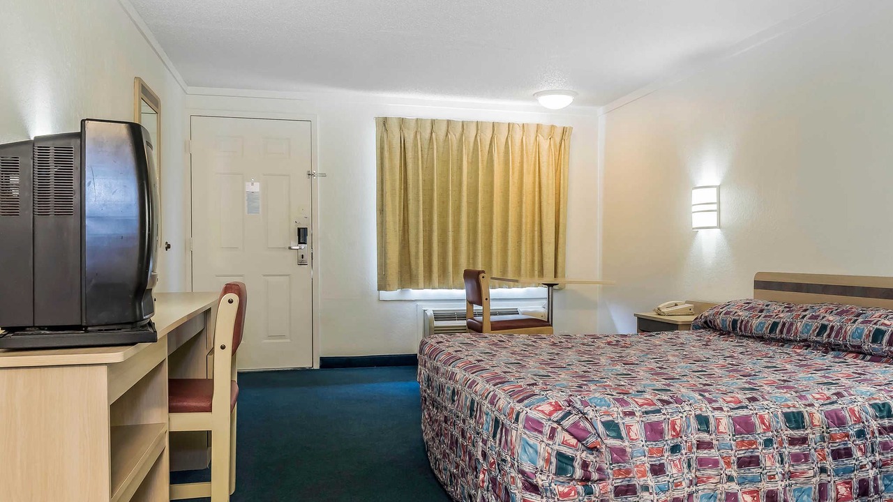 Photo of Bedroom in Sharonville