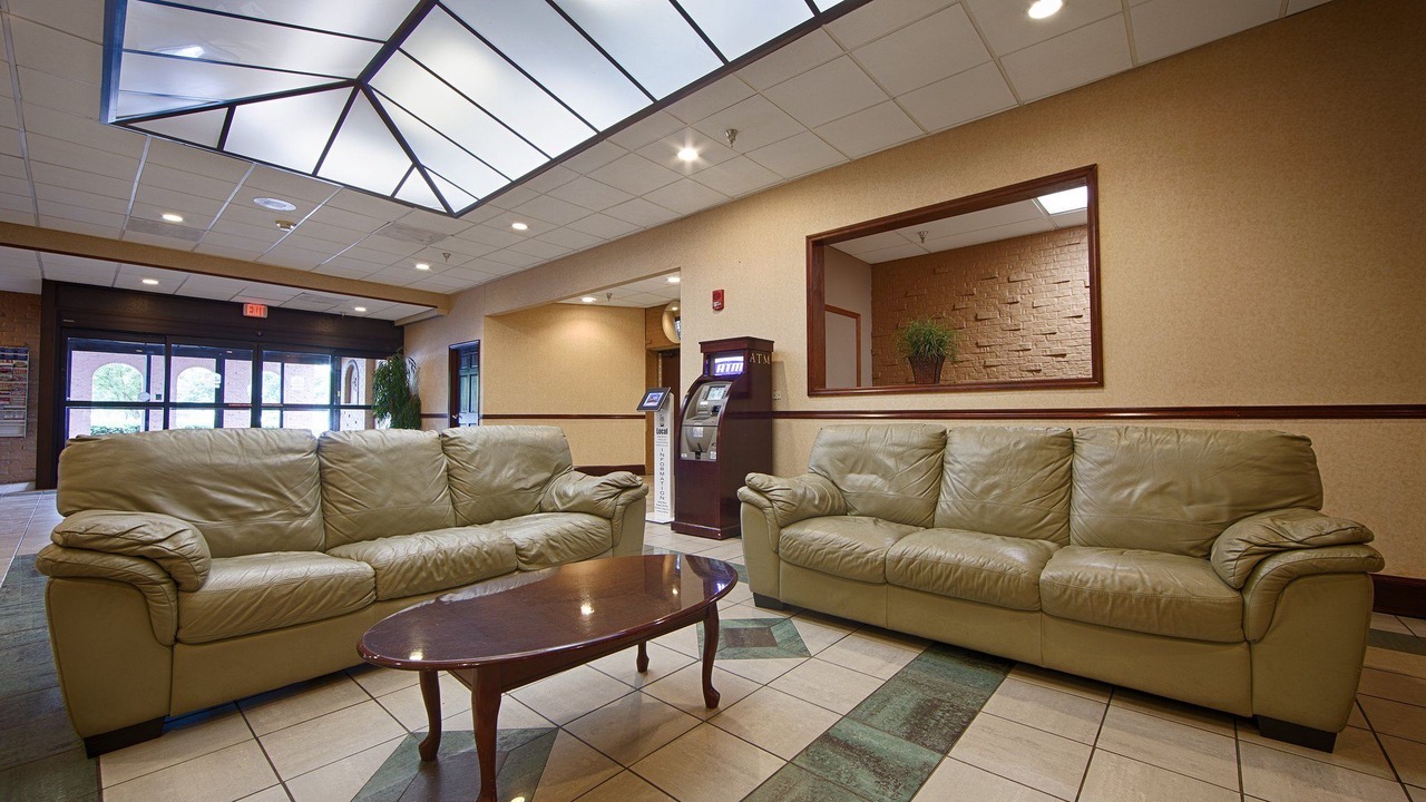 Photo of Livingroom in Newtonville