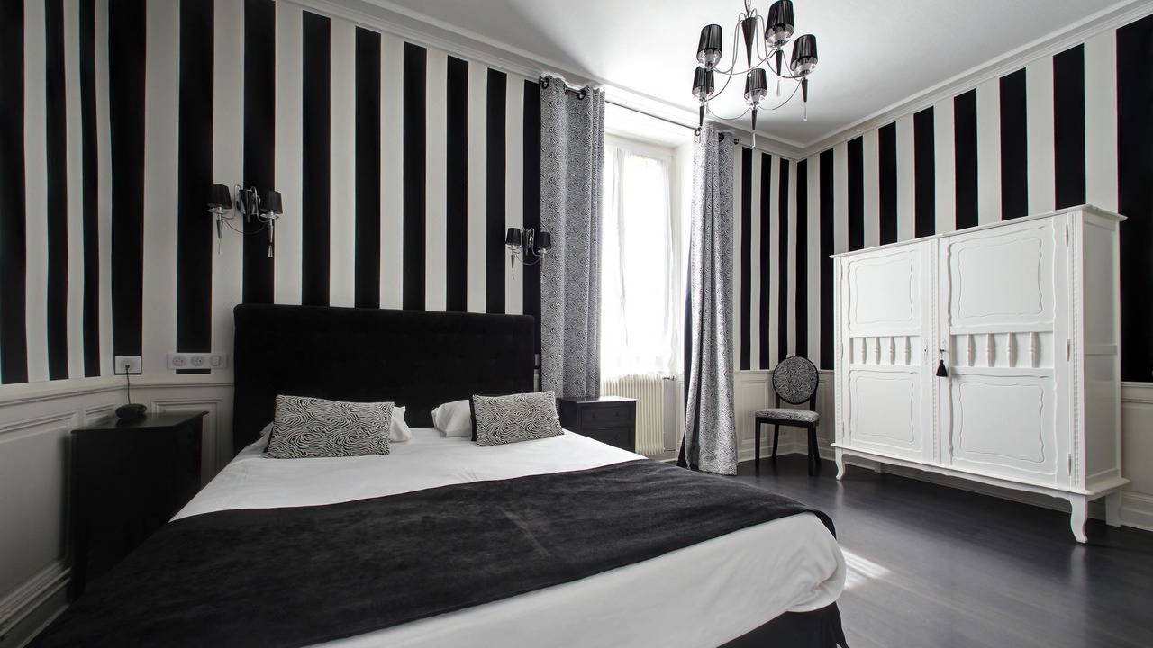 Photo of Bedroom in Downtown Angers