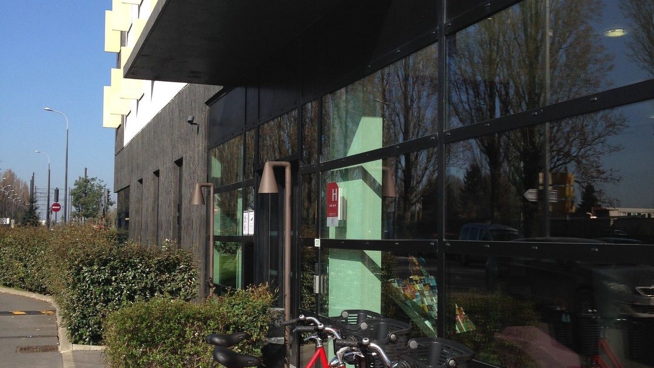 Photo of Others in Velizy-Villacoublay