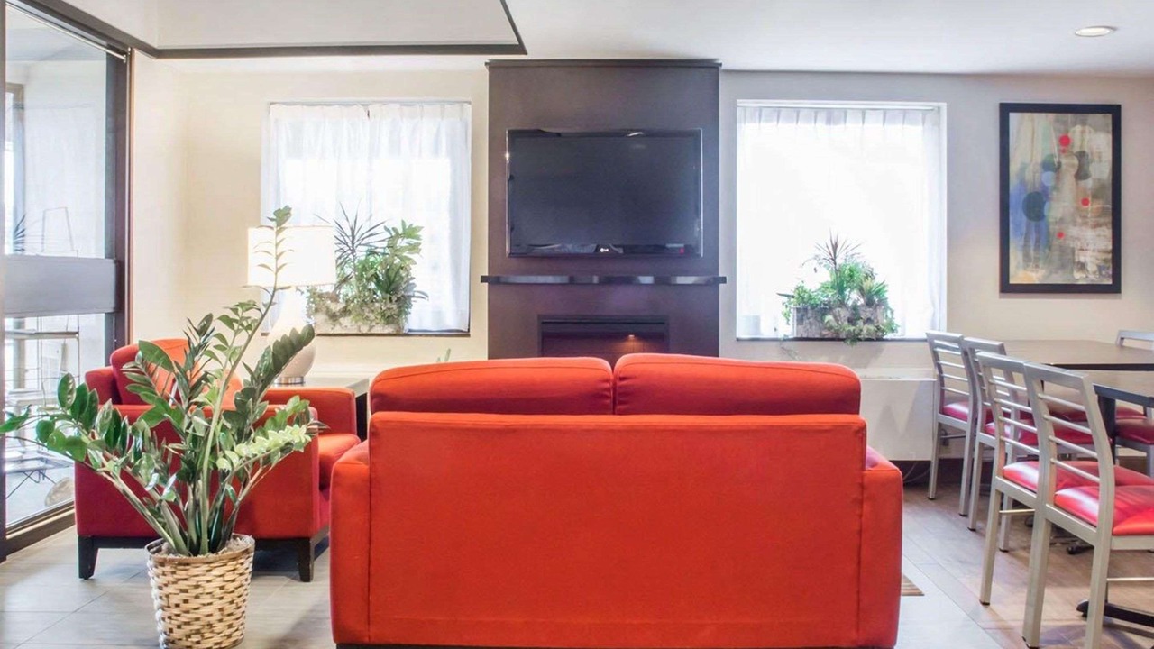 Photo of Livingroom in Parry Sound