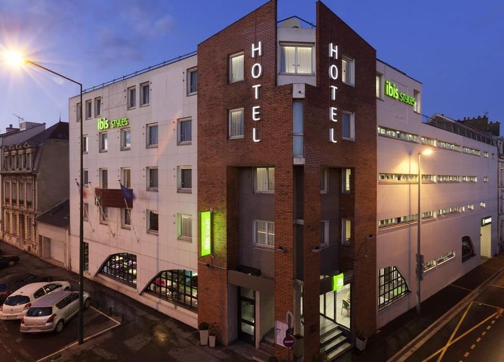 Photo of Buildings in Hincmar