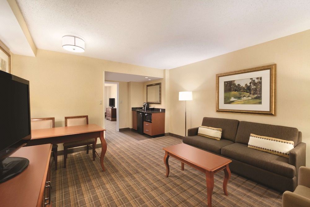 Photo of Livingroom in Greenville - Spartanburg