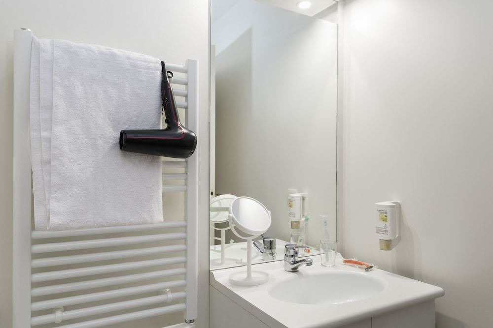 Photo of Bathroom in Clamart