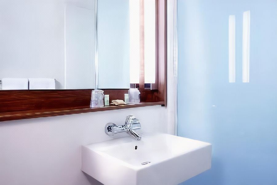 Photo of Bathroom in Petite-Foret