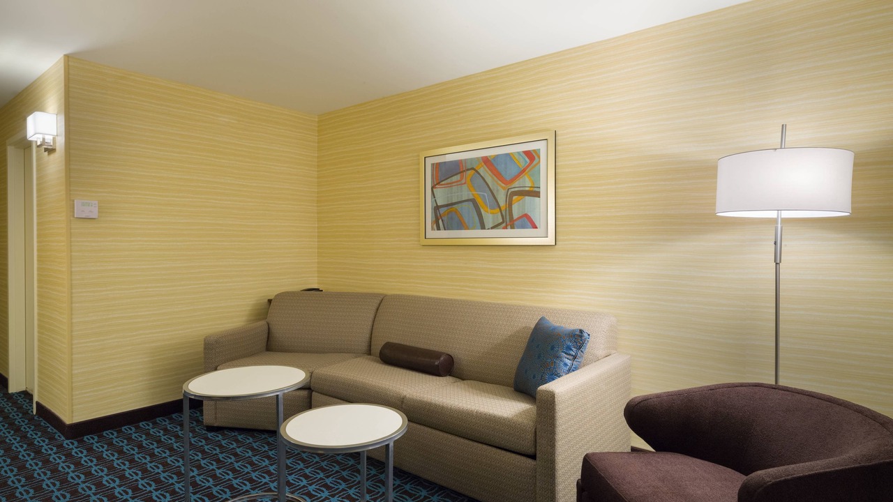 Photo of Livingroom in Fort Lee - Paramus