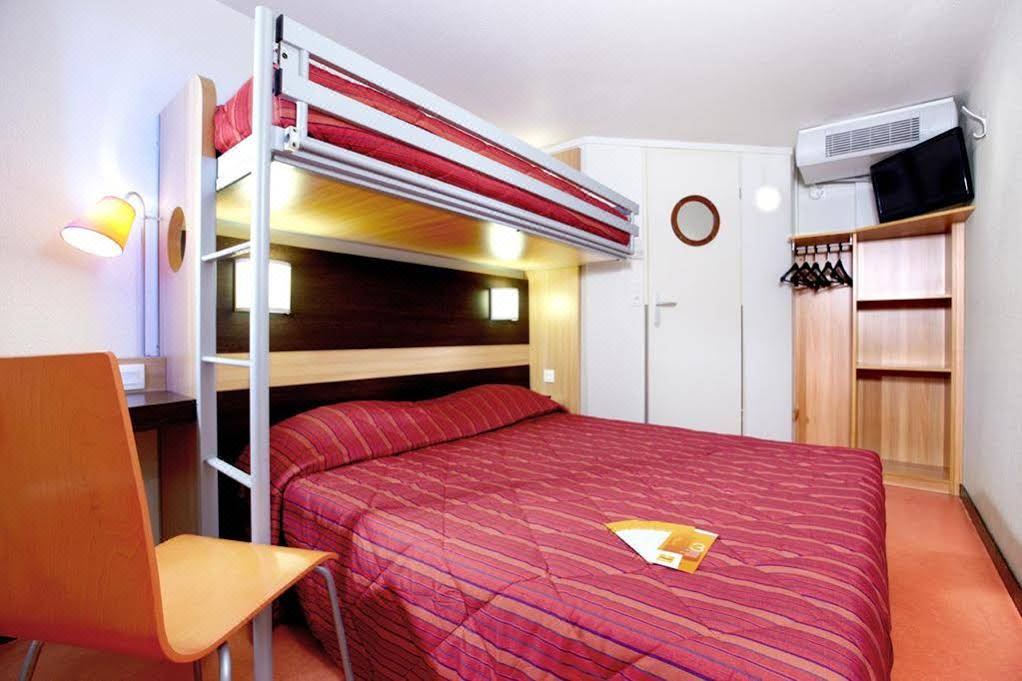 Photo of Bedroom in Saint-Etienne-du-Rouvray