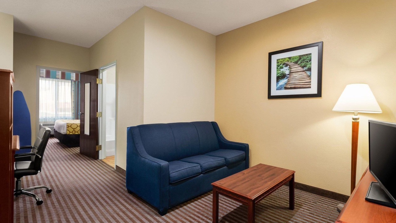 Photo of Livingroom in Elizabethtown