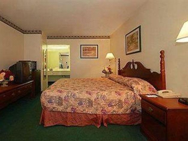 Photo of Bedroom in Central City