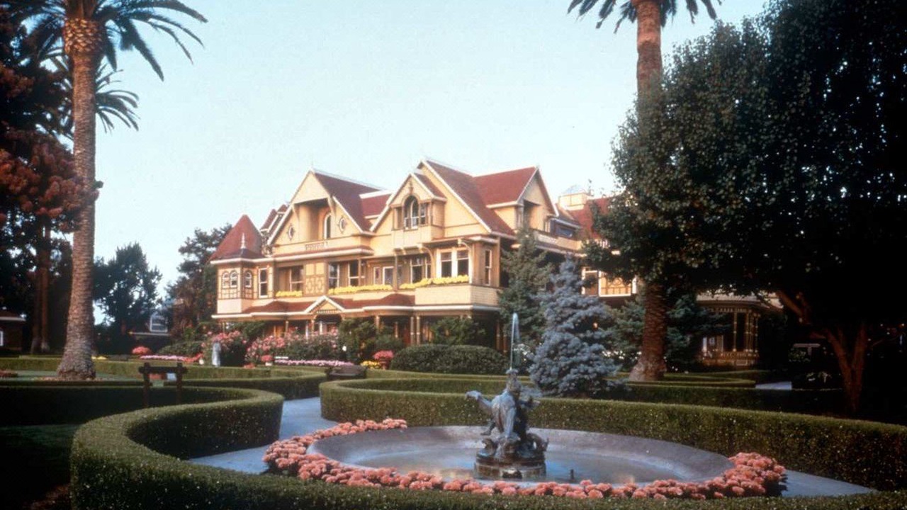 Photo of Buildings in Cupertino