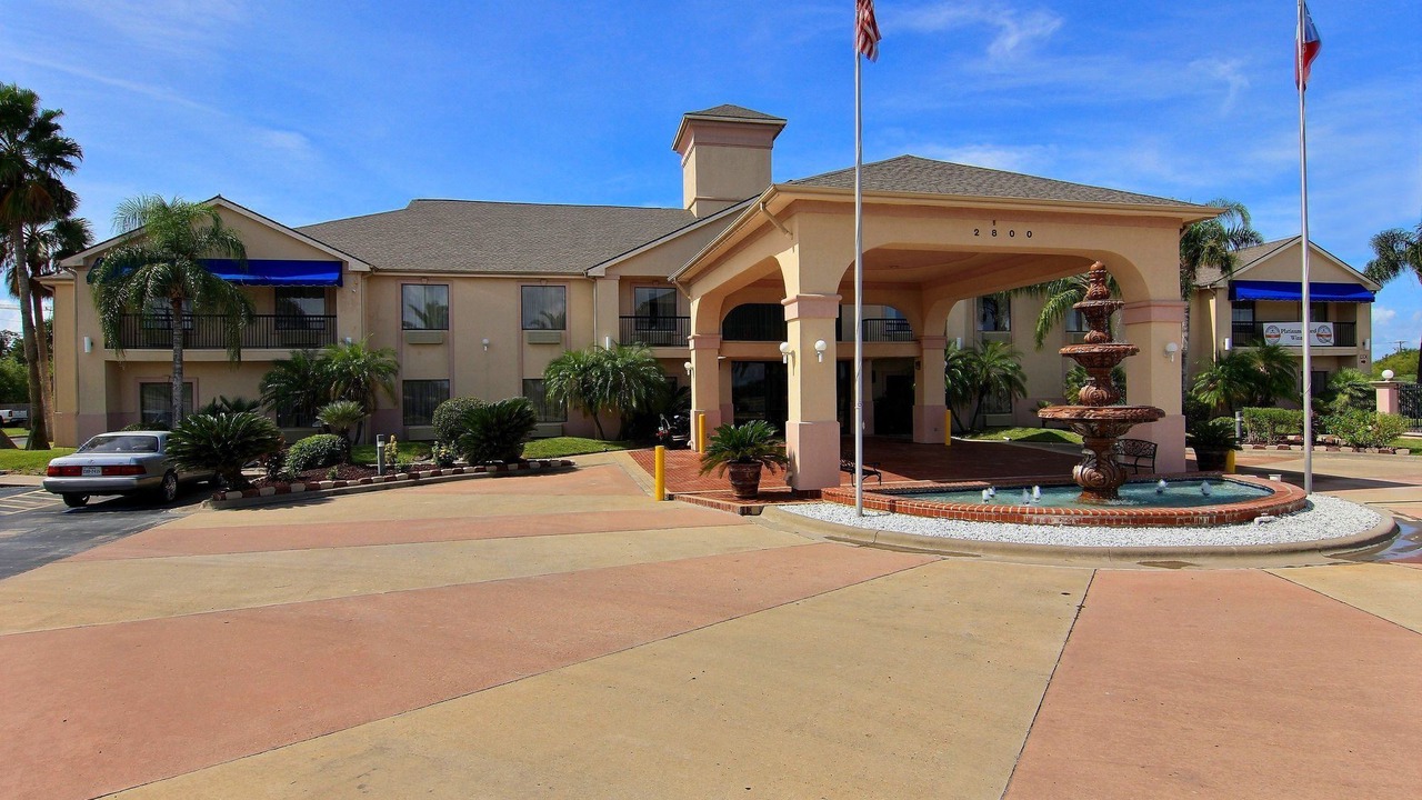 Photo of Buildings in Ingleside