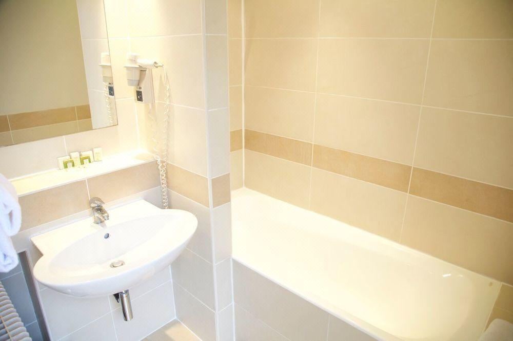 Photo of Bathroom in Quartier de la Salpetriere