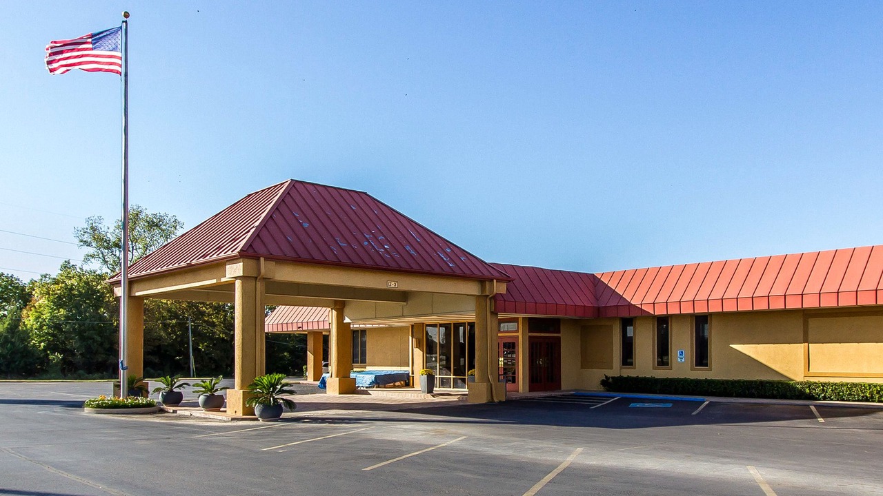 Photo of Buildings in Ada