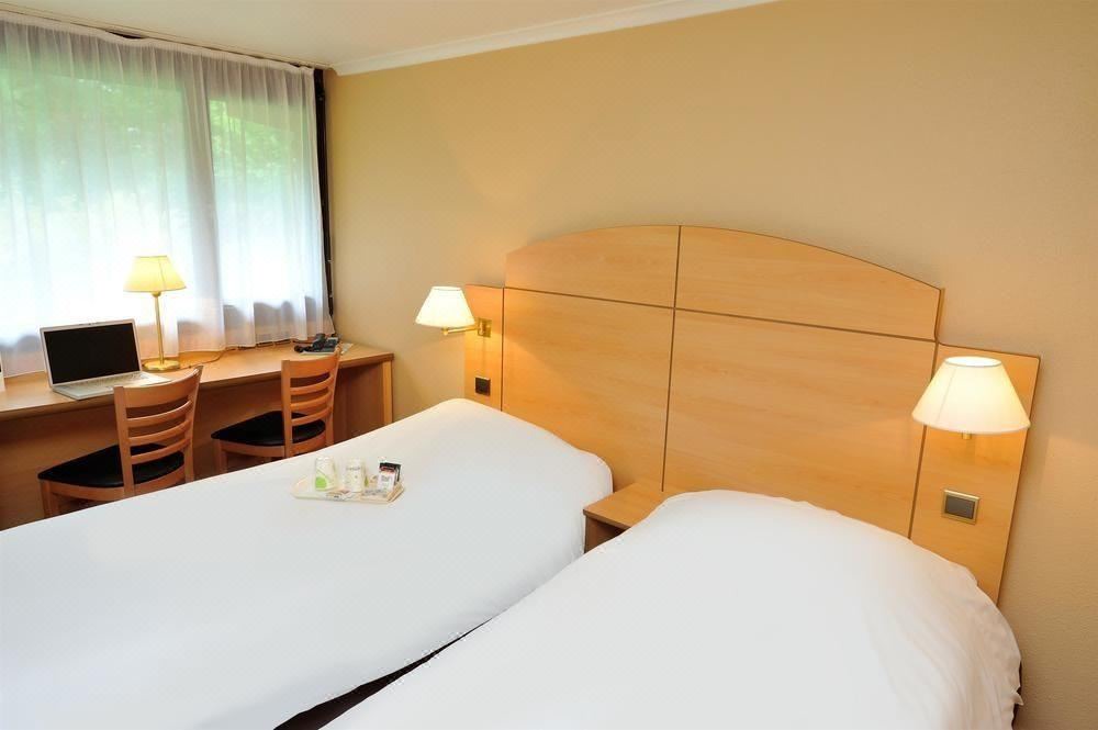 Photo of Bedroom in Villejust