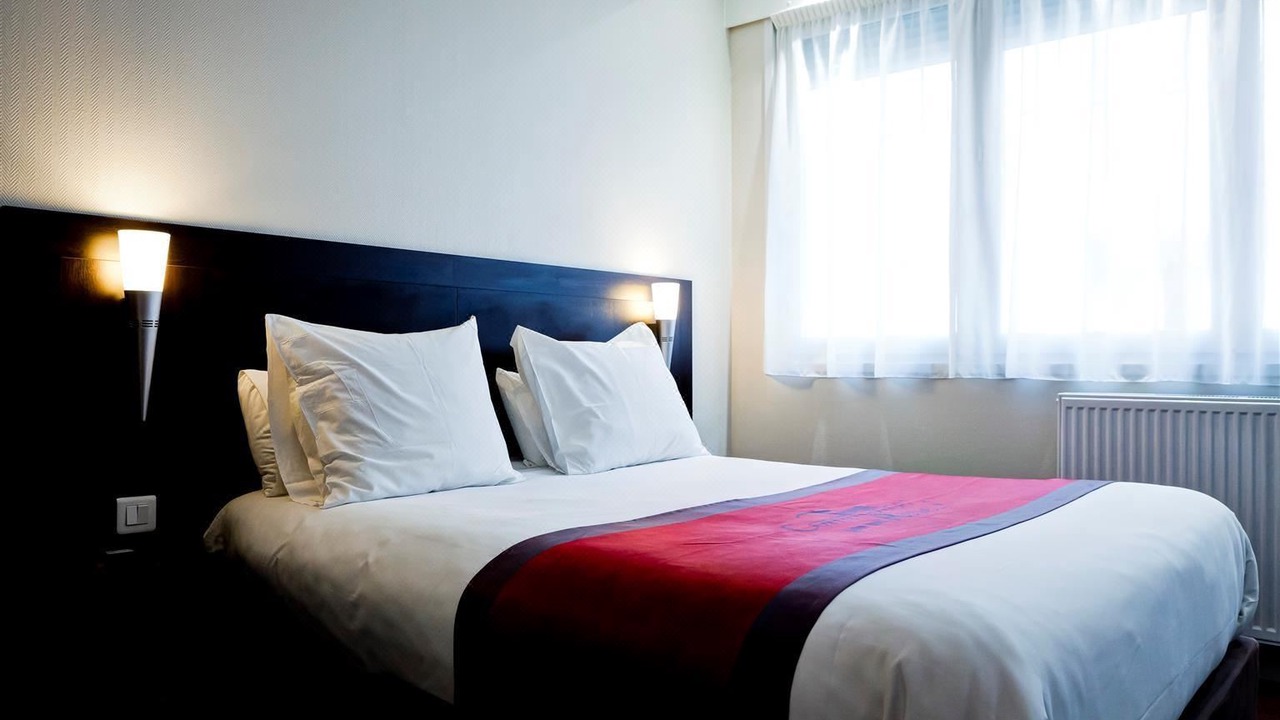 Photo of Bedroom in Jules Ferry - Recamier